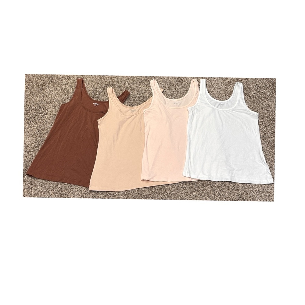 EUC Old Navy Lot of Four First Layer Tops size Small